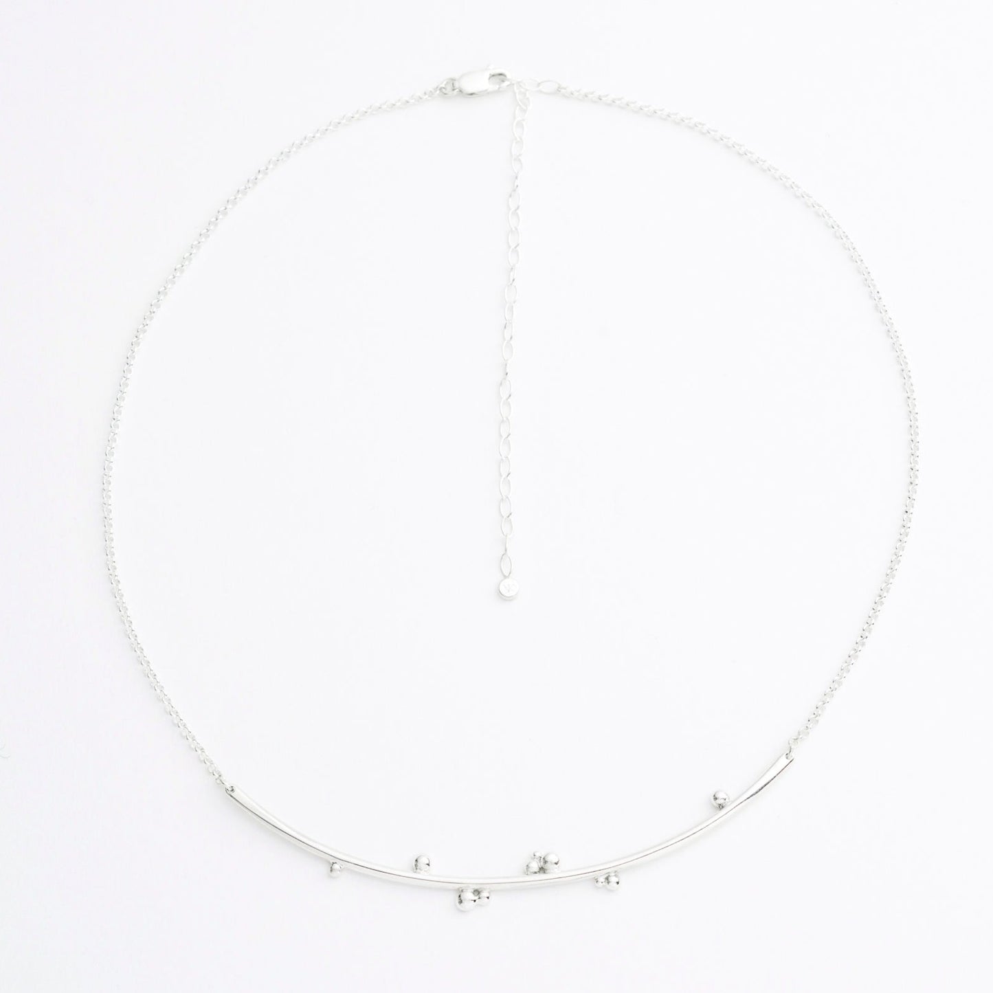 Semi-rigid half-moon necklace in sterling silver • Colombe