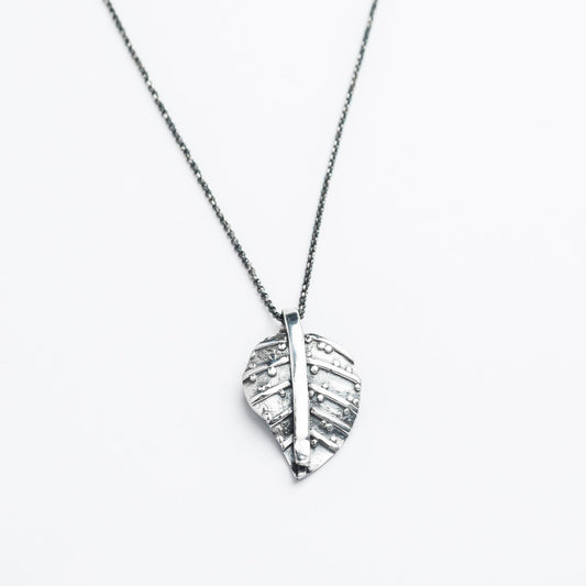 Feuille • Collier ajustable en argent sterling avec pendentif