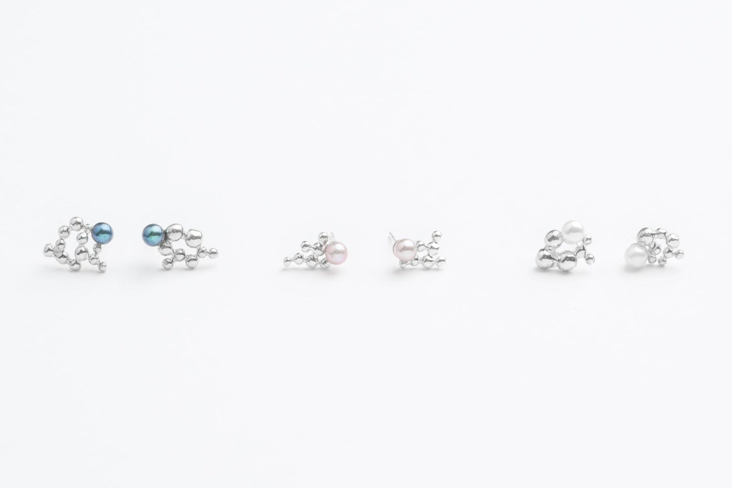 Clust Perle • Boucles d’oreilles puces en argent sterling avec perles naturelles