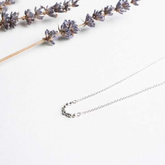 Astrée • Collier en argent sterling avec pendentif demi-cercle