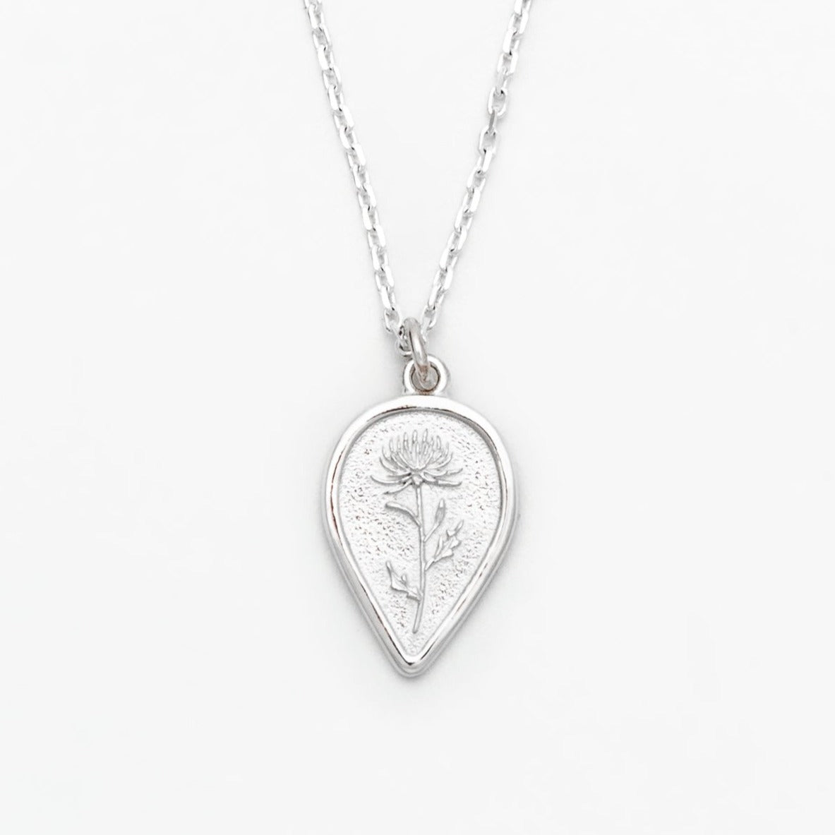 Collier chrysanthème ◦ Fleur de naissance de novembre